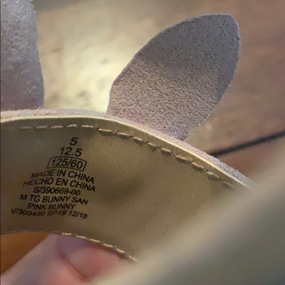 Old Navy Bunny Sandals - Picture 6 of 7